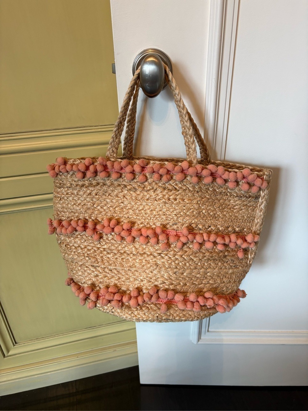 Jute woven Pom-Pom Tote Bag in Natural and coral